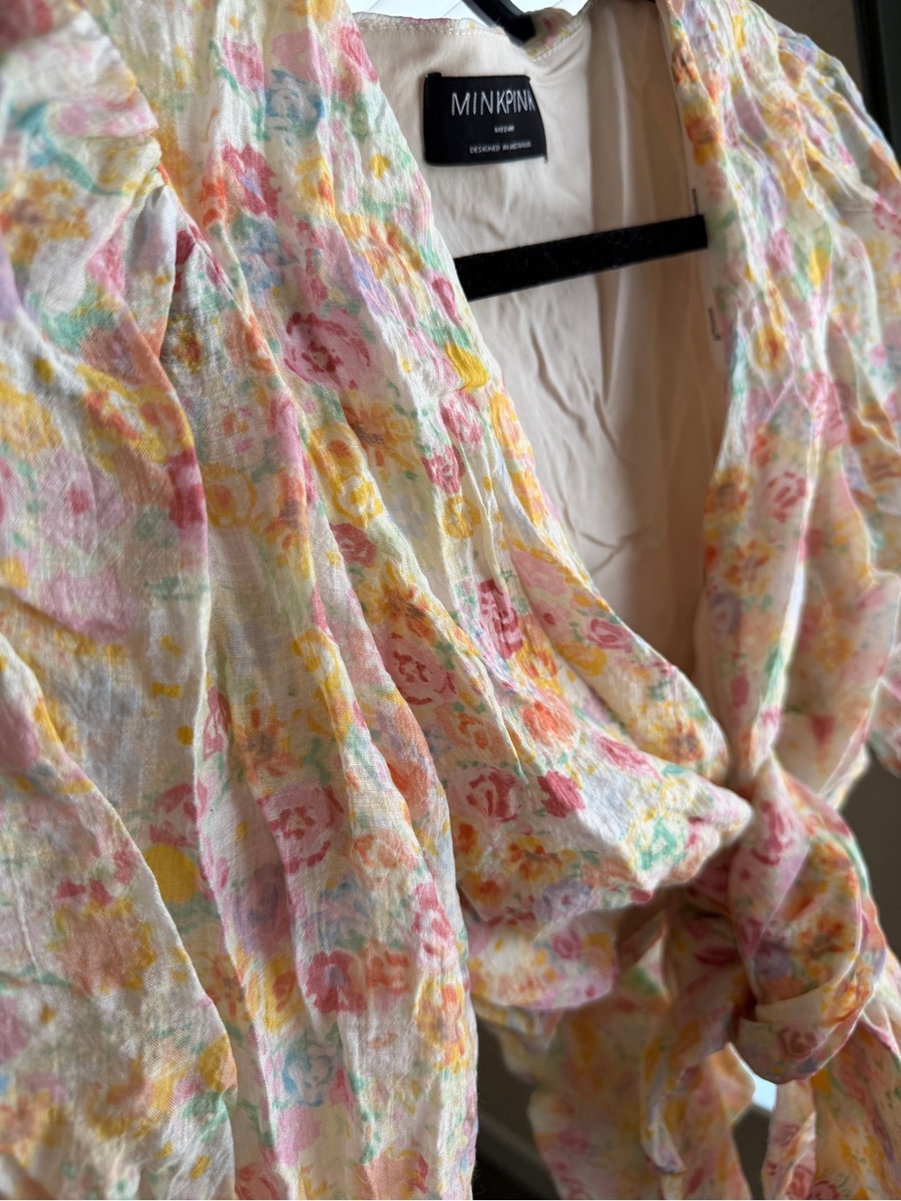 MINKPINK Floral Tie Front Puff Sleeve Crop Top Pastel Yellow & Pink - Picture 3 of 5